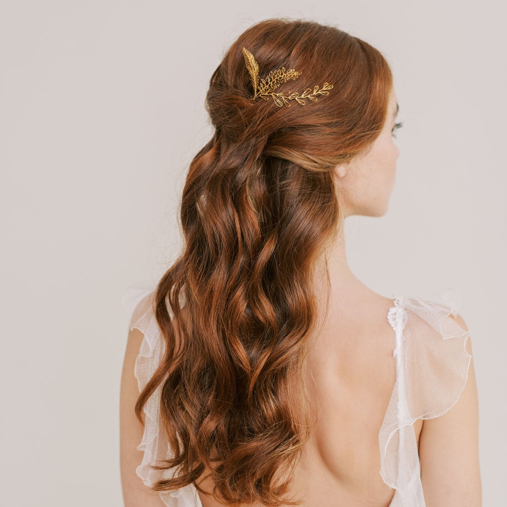 Handmade wedding hair pin with leaves in gold by Judith Brown Bridal